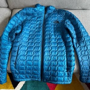 The North Face Thermoball Men’s Small Jacket